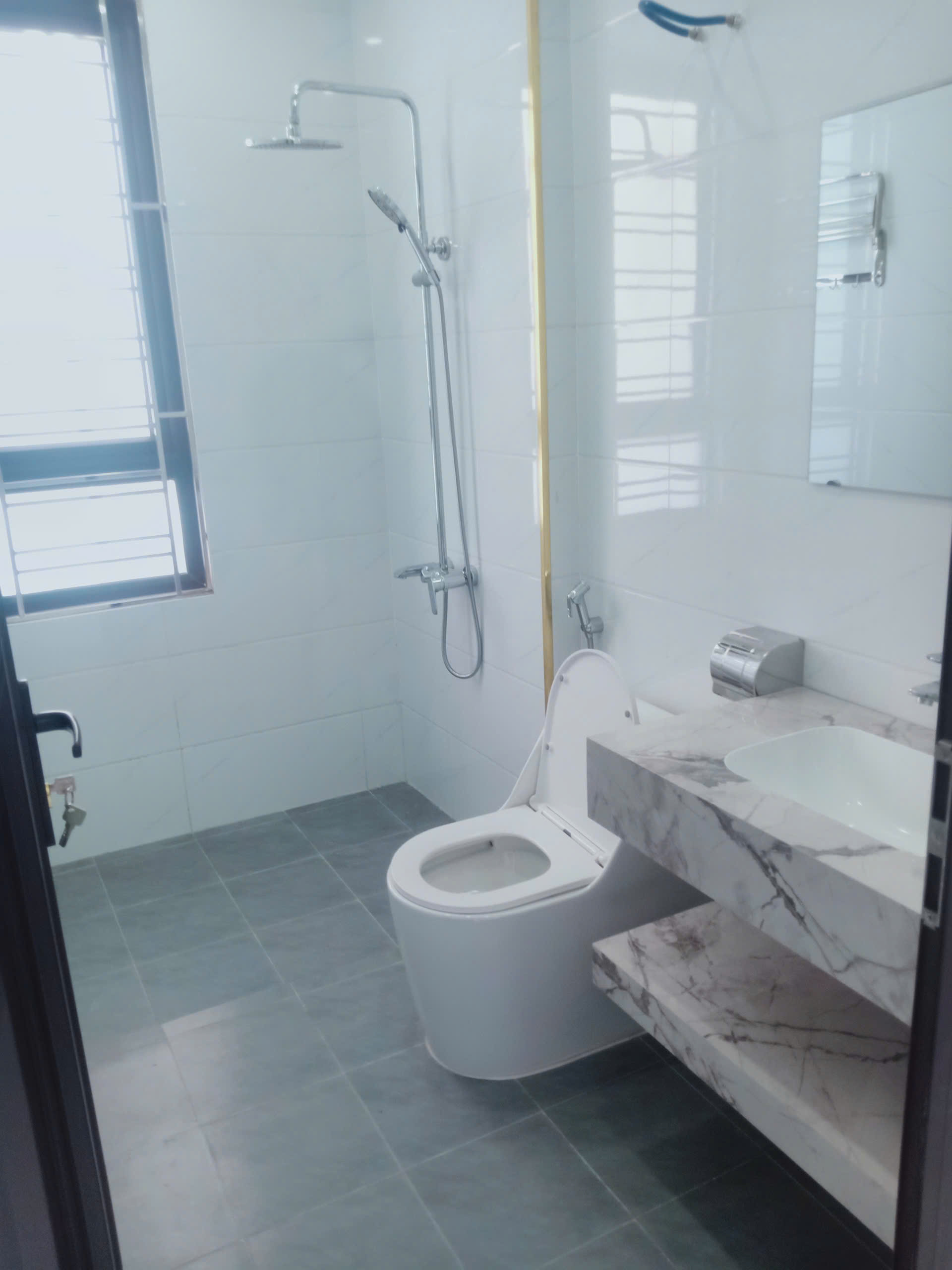 Cần Chuyển Nhượng  căn nhà 3 tầng Xây độc lập Sân cổng Trong Ngõ Đường LÊ LAI Thông 191 ĐÀ NẴNG - - Ảnh 4