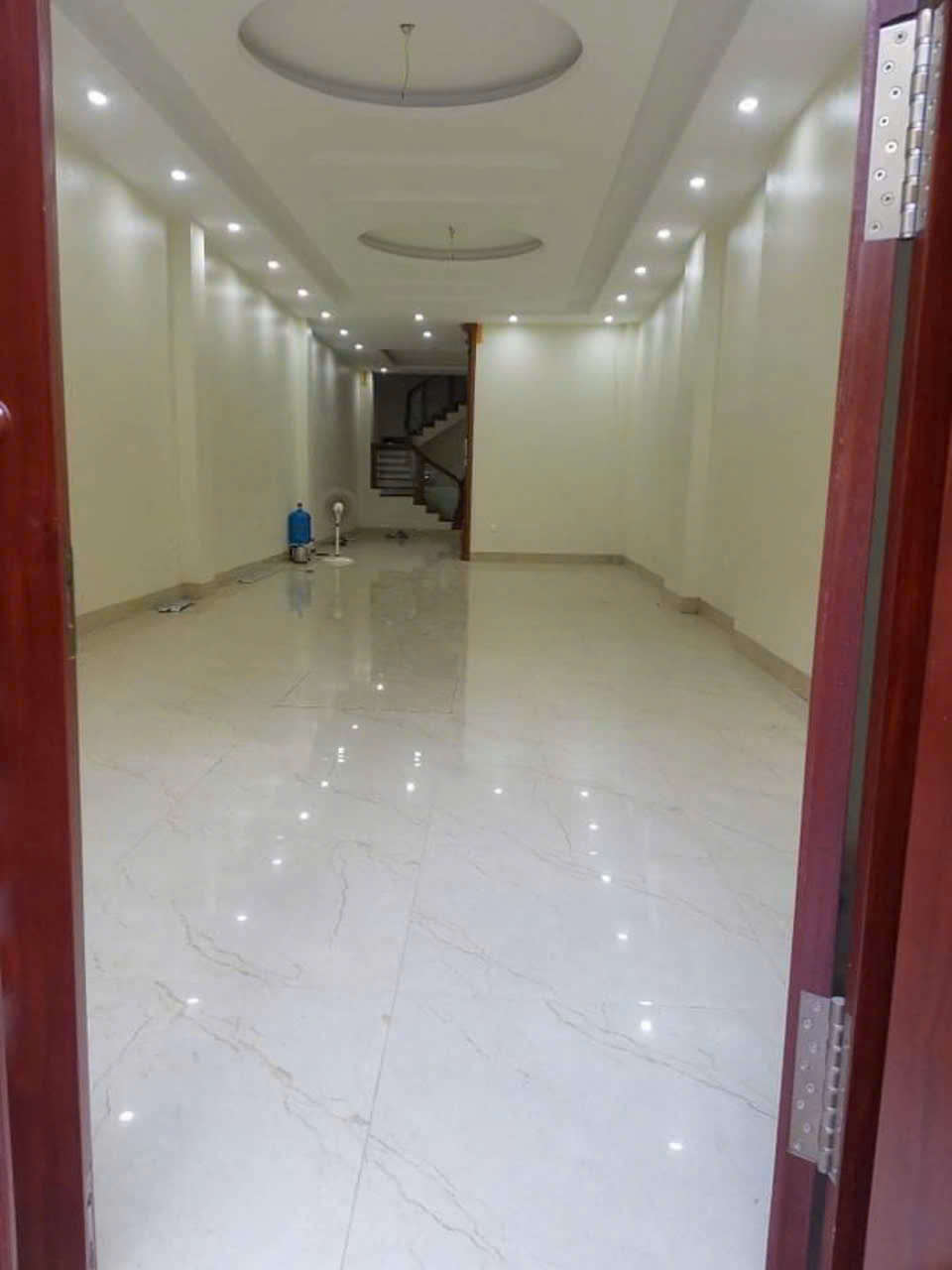 Cho thuê nhà KĐT Văn Phú - Phú La - Hà Đông 90m x 5T, THANG MÁY, VỈA HÈ, KD giá 26tr - Ảnh chính