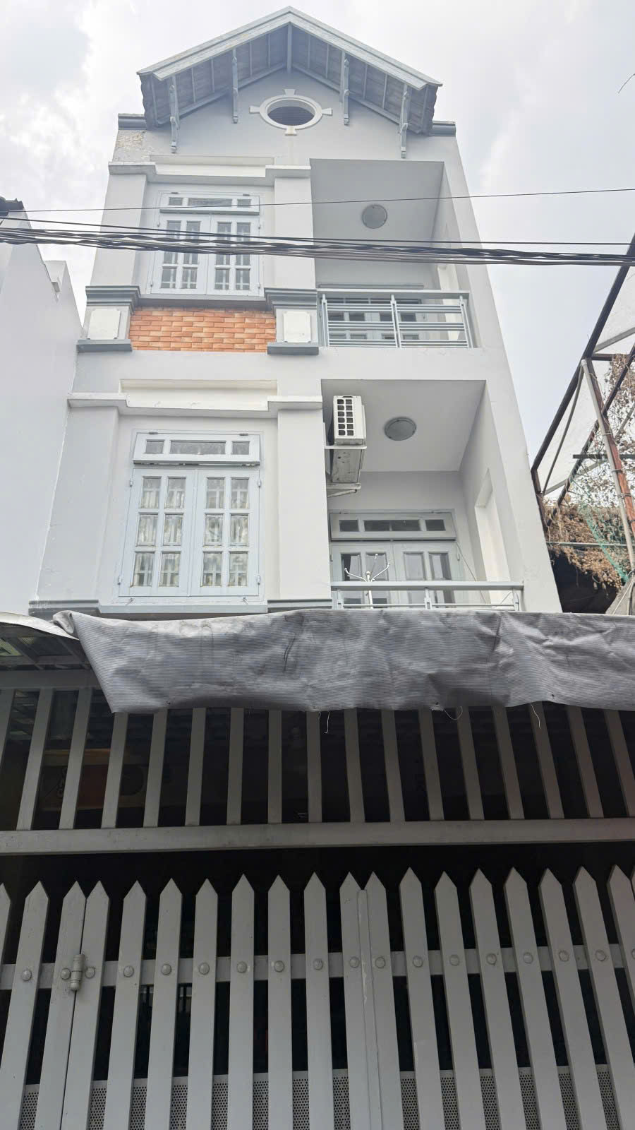 GIÁP TÂN BÌNH - DT: ( 4 X 18 ) - 3 TẦNG - 4PN - HẺM XE HƠI - HOÀN CÔNG ĐẦY ĐỦ - CHỈ 6,3 TỶ. - Ảnh chính