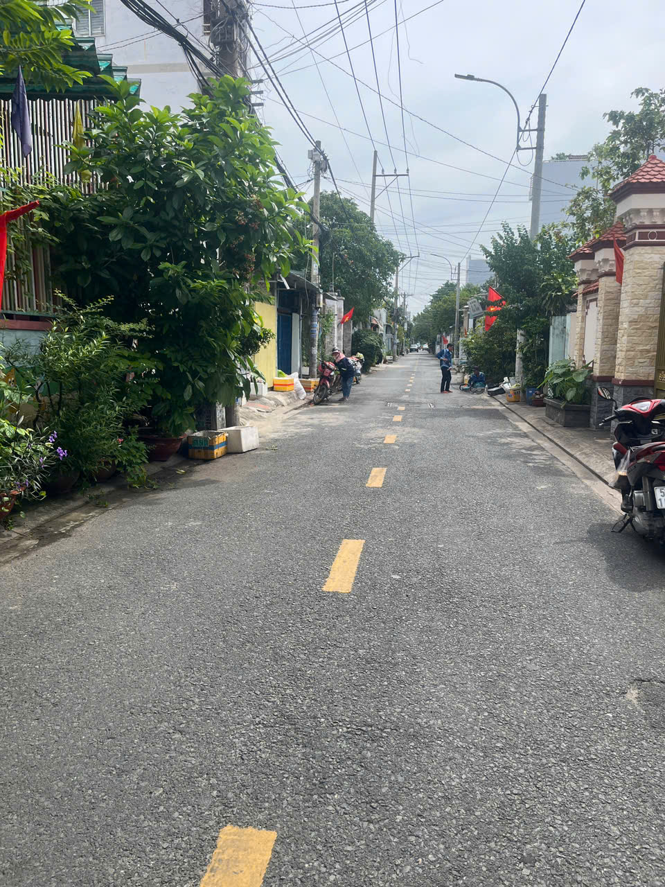 CHỦ gấp bán trường mầm non đường nhựa 8m thông Nguyễn Ảnh Thủ Quận 12 dt 312m2 full thổ cư đúc 3 - Ảnh 1
