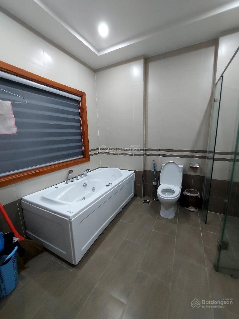Nhà phố Hoàng Quốc Việt - 5 tầng BTCT có cả thang máy - full nội thất gỗ - chỉ với 9 tỷ - Ảnh 2