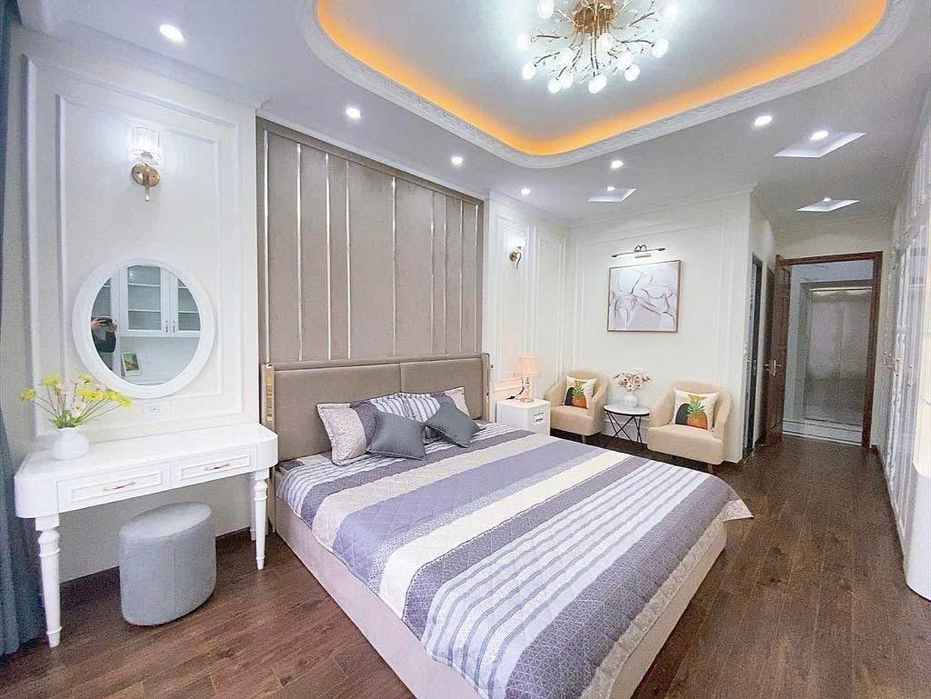 NHÀ ĐẸP TRUNG TÂM GIA THUỴ - 54 M2 – FULL NỘI THẤT – NỞ HẬU – HƠN 9 TỶ - Ảnh 1