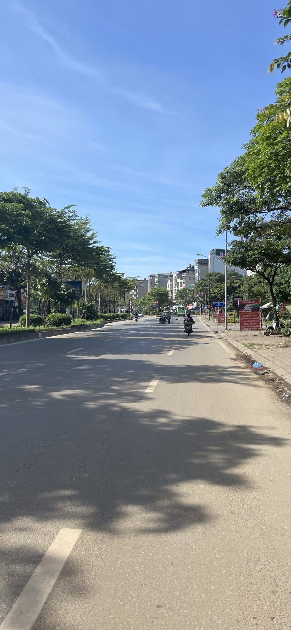 NHÀ ĐẸP TRUNG TÂM GIA THUỴ - 54 M2 – FULL NỘI THẤT – NỞ HẬU – HƠN 9 TỶ - Ảnh chính