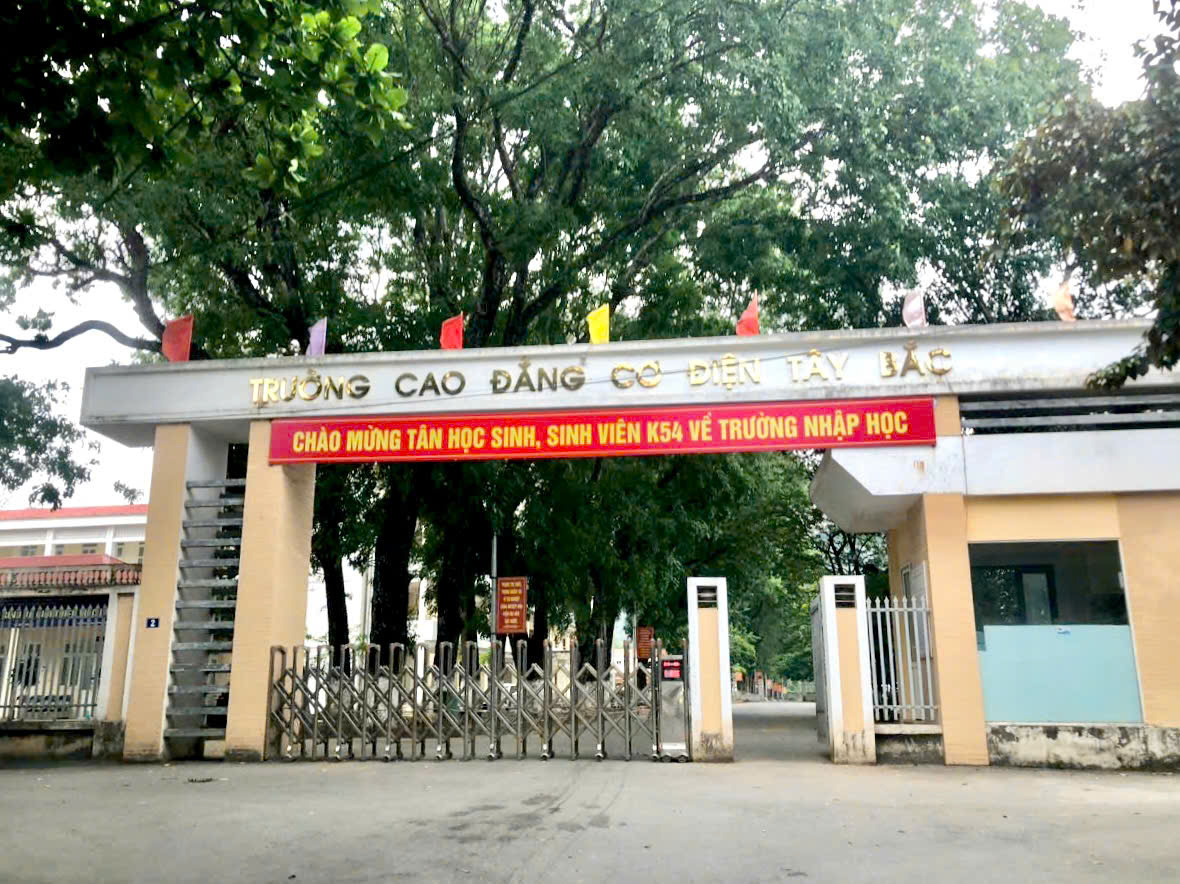 Đất đấu giá Lạc Thủy – cạnh 2 trường cao đẳng – QL21A – kề UBND xã, UBND huyện - Ảnh 1