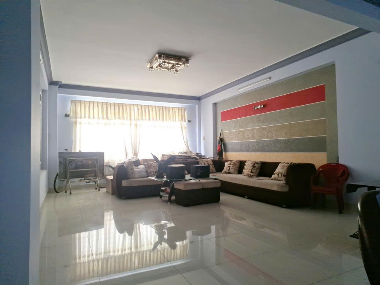 Nhà mặt phố 110m2 - Giá 15.5 tỷ - 4 tầng - 3PN - Đường D1 - Quận 7 - Ảnh chính