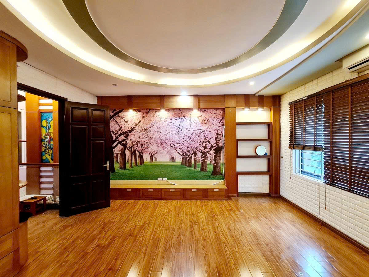 PL NGUYÊN HỒNG - Ô TÔ - VỈA HÈ-KINH DOANH DT 45m2 6 tầng MT 5m Giá 33 tỷ - Ảnh 1