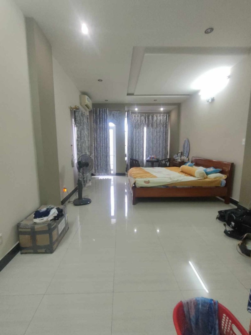 ► Nhà 60m ra Nguyễn Tất Thành, 135m2, 2 tầng cứng, còn mới, 5PN, 3.xx tỷ ~28tr/m2 - Ảnh 1