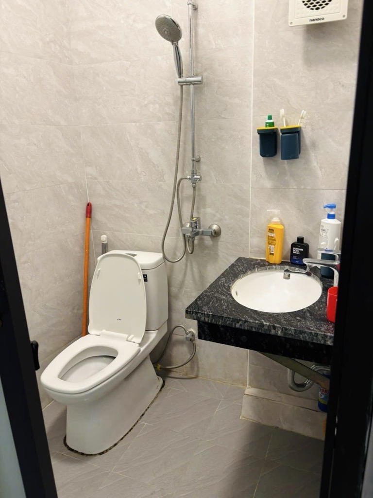 Bán nhà 3T ngõ 121 Ngọc Thuỵ 56m oto đỗ cổng, gần cầu chỉ 5 tỷ  .LH 0936123469 - Ảnh 2
