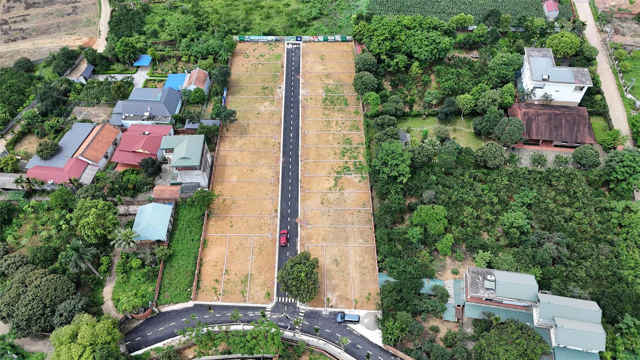 Bán đất đầu tư vị trí đẹp Vai Réo đường thông rộng ôtô tránh 105m nhỉnh 4ty - Ảnh 1