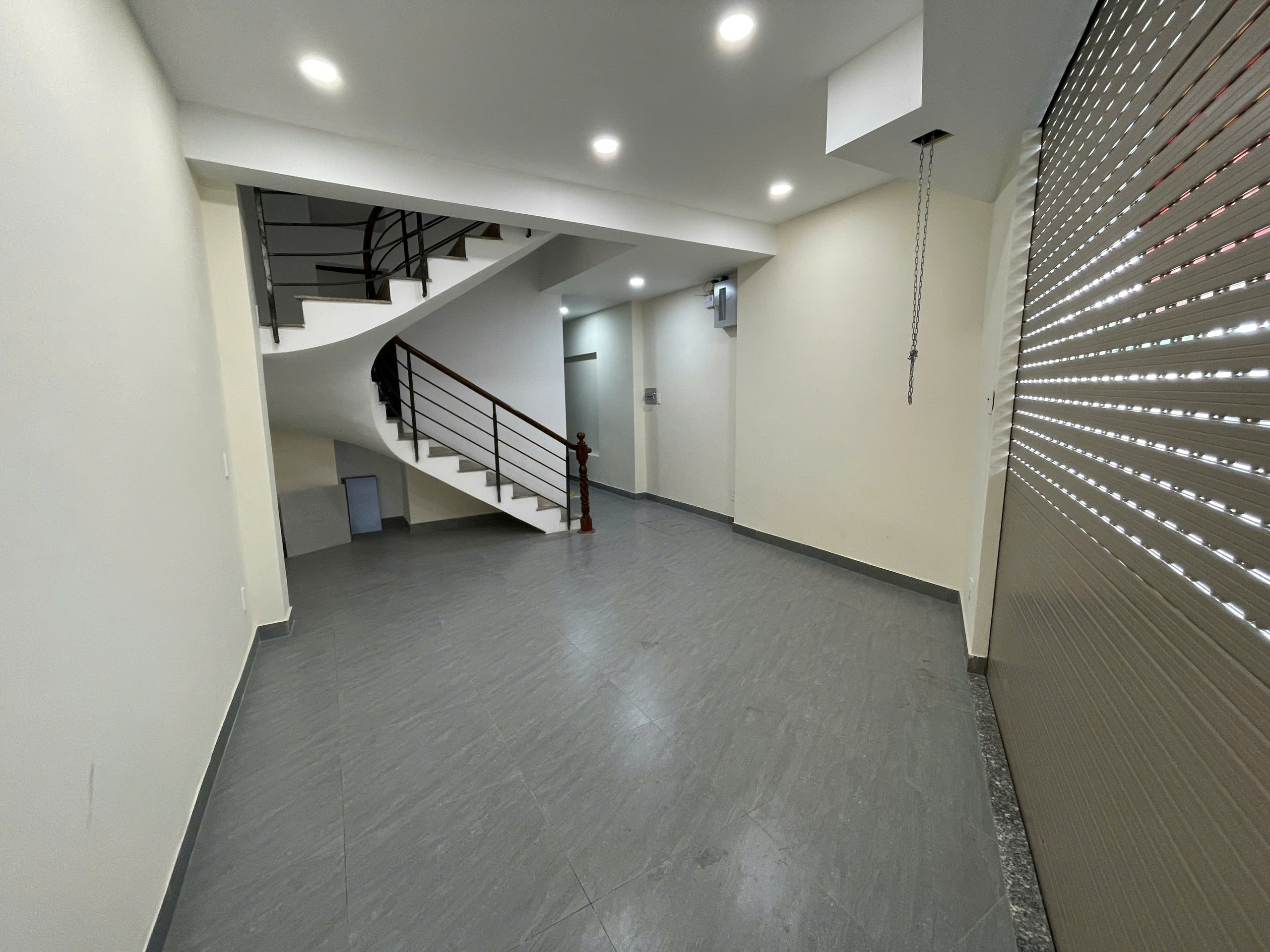 Mặt bằng trệt mới đẹp - CHÍNH CHỦ TẠI TÂN BÌNH - SÂN BAY NHÀ GA T3 MỚI - Ảnh chính
