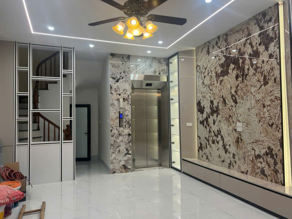 BÁN NHÀ PHỐ NGỌC TRÌ - LONG BIÊN – 42M² – 6 TẦNG – CÓ THANG MÁY – Ô TÔ ĐỖ CỬA - Ảnh 1