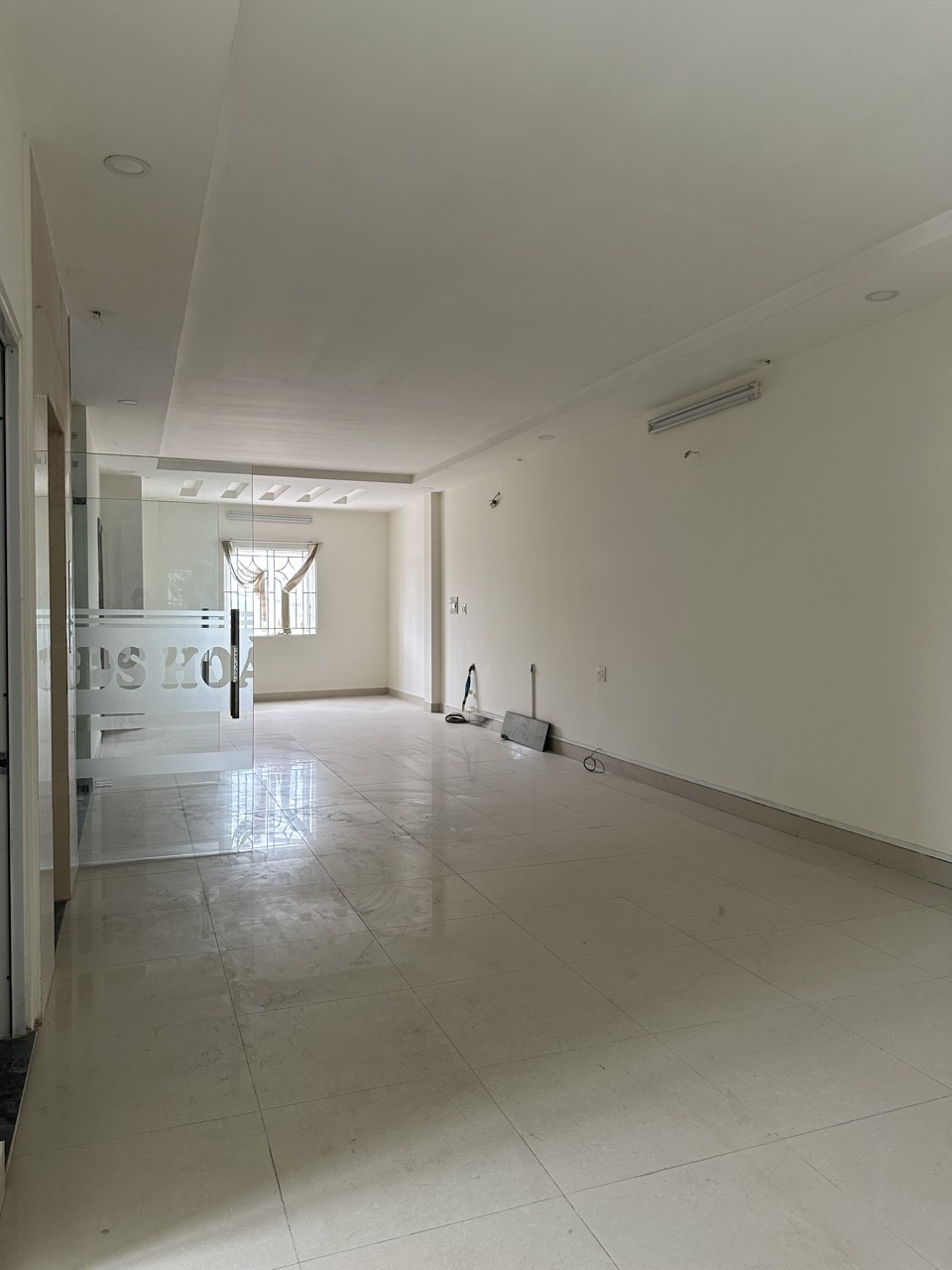 Bán nhà 2 Mặt tiền Nguyễn Duy Trinh - gần Nguyễn Thị Tư, DT: 7,5x26m, 7 tầng, 25,9 tỷ. - Ảnh 3
