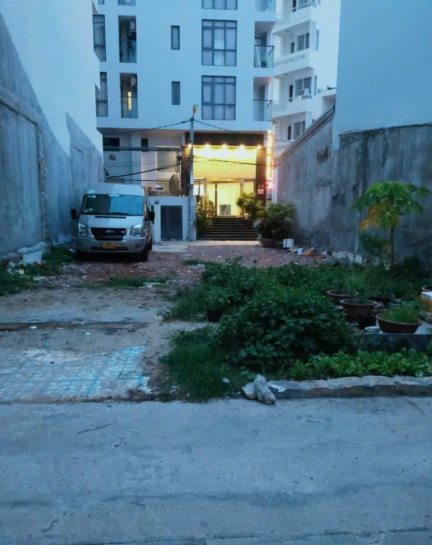 Bán đất phù hợp xây khách sạn, căn hộ khu Tuệ Tĩnh phố Tây Nha Trang.dt 159,1m2 giá bán 22ty270 tr - Ảnh 2