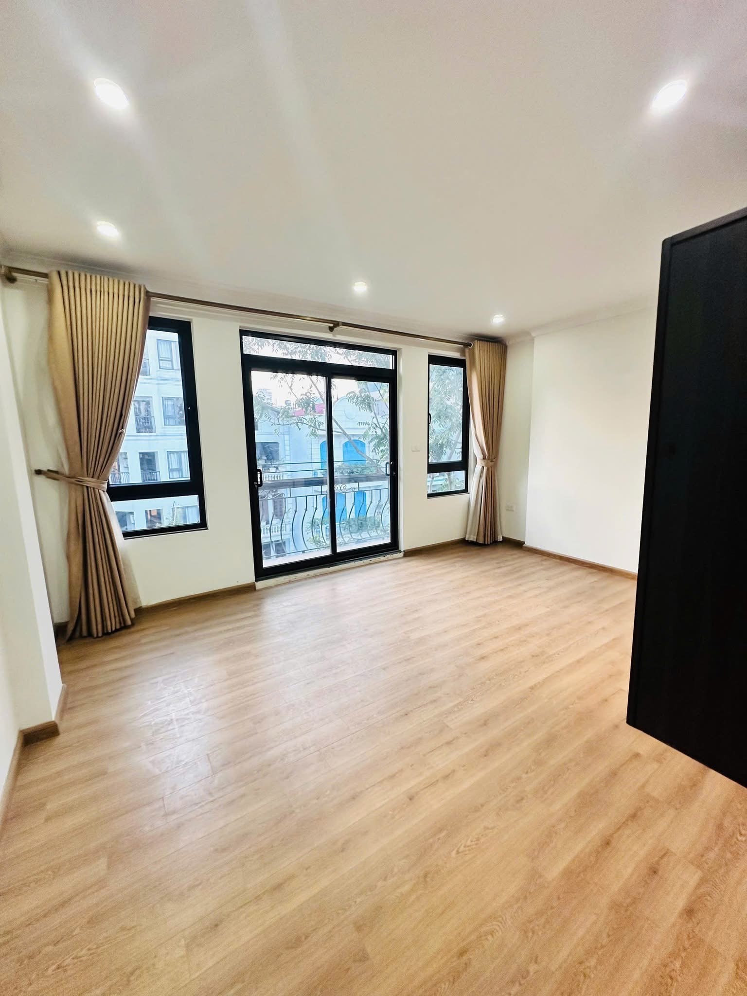 NHÀ ĐẸP, NGÕ 89, LẠC LONG QUÂN, CẦU GIẤY-VỈA HÈ-Ô TÔ-KD:50/55M X7T, MT 5M, GIÁ 21,5 TỶ - Ảnh 2