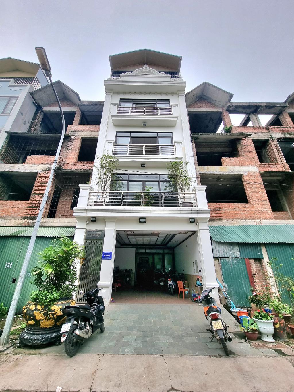 BÁN NHÀ THƯỢNG THANH 23 tỷ 90m PHÂN LÔ,Ô TÔ VỈA HÈ,LONG BIÊN - Ảnh chính