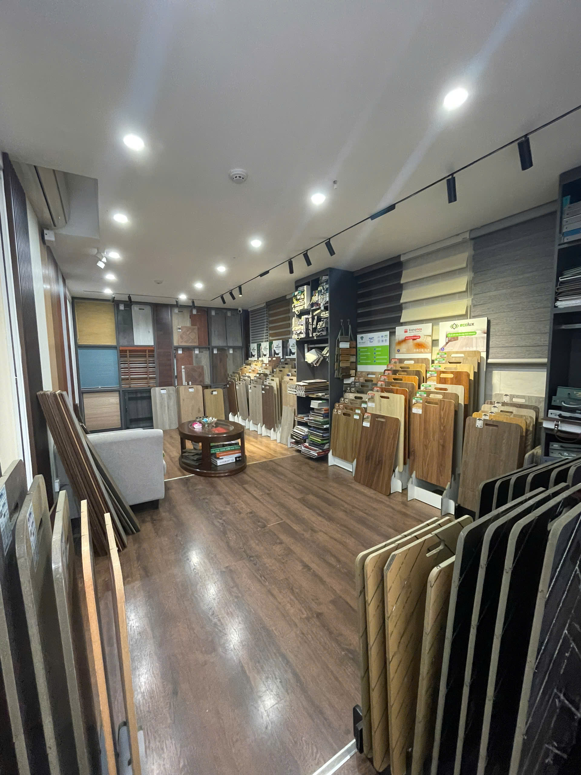 Cho thuê VP và MBKD mặt đường Nguyễn Trãi, Quận Thanh Xuân, HN, DTSD 42m² - 97m², giá 22tr - - Ảnh 1