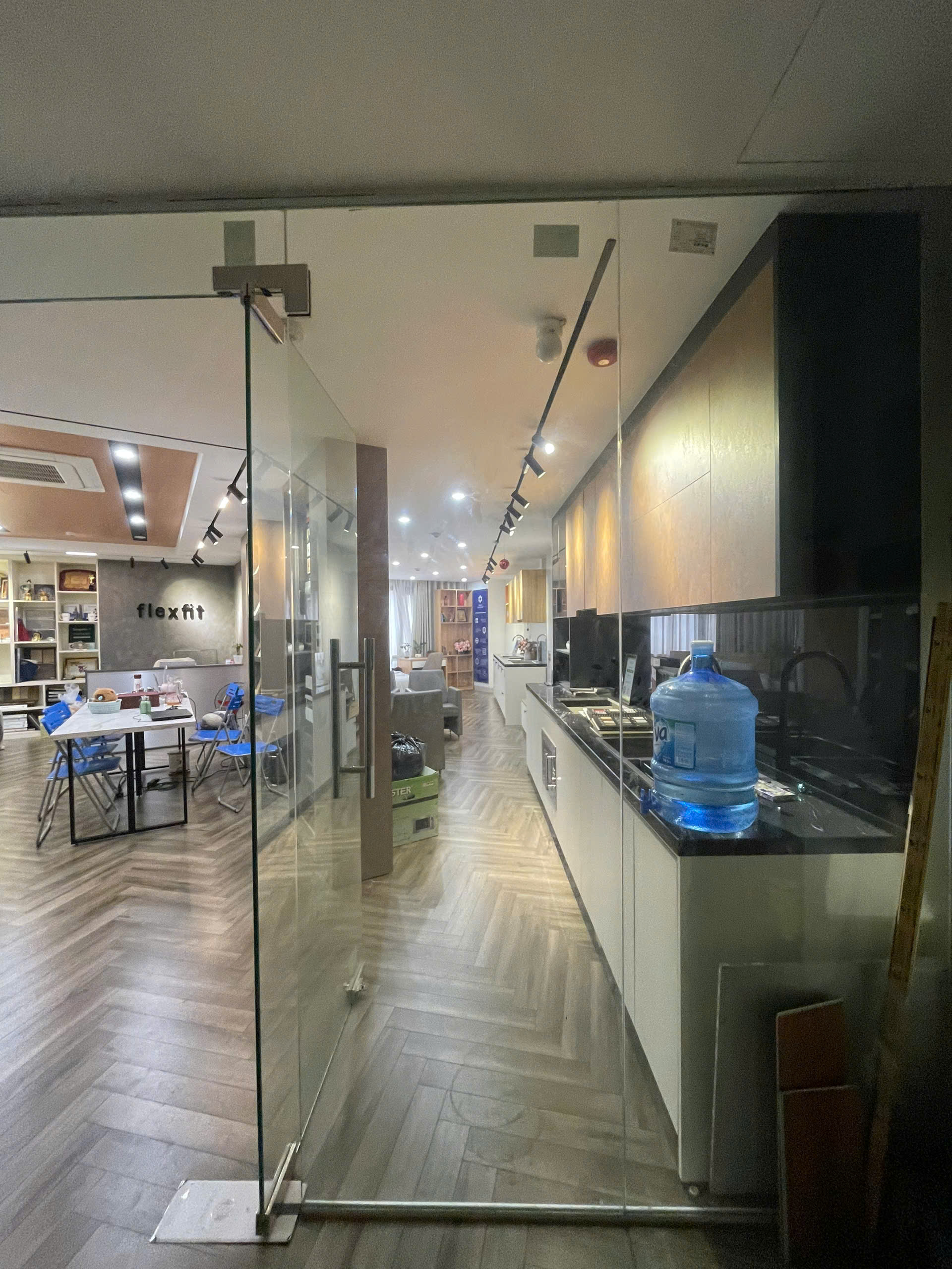 Cho thuê VP và MBKD mặt đường Nguyễn Trãi, Quận Thanh Xuân, HN, DTSD 42m² - 97m², giá 22tr - - Ảnh 3