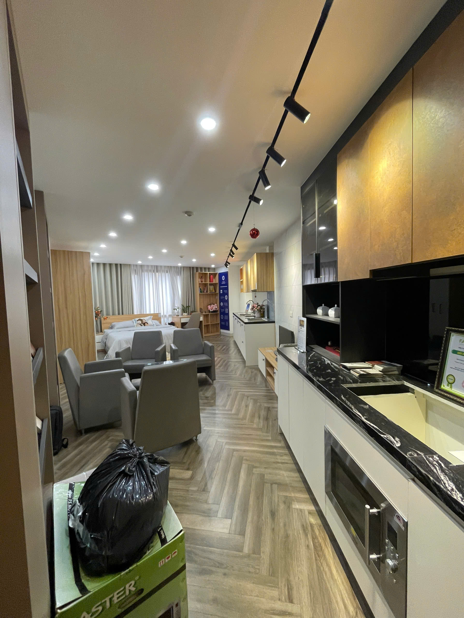 Cho thuê VP và MBKD mặt đường Nguyễn Trãi, Quận Thanh Xuân, HN, DTSD 42m² - 97m², giá 22tr - - Ảnh 4