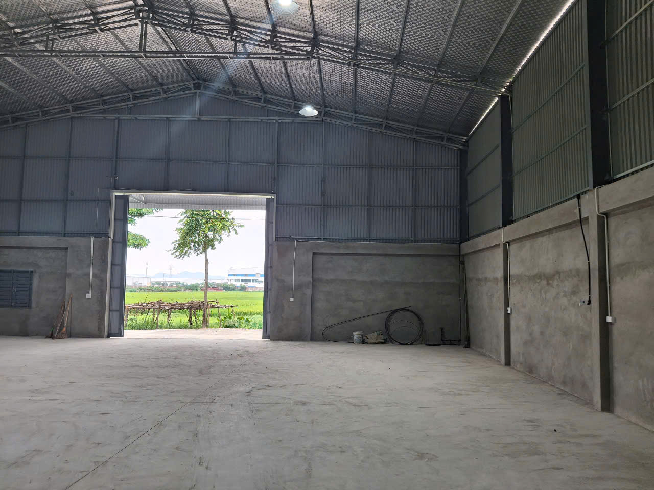CHO THUÊ NHÀ XƯỞNG 300m² – GẦN KCN QUẾ VÕ 3, BẮC NINH - Ảnh 2