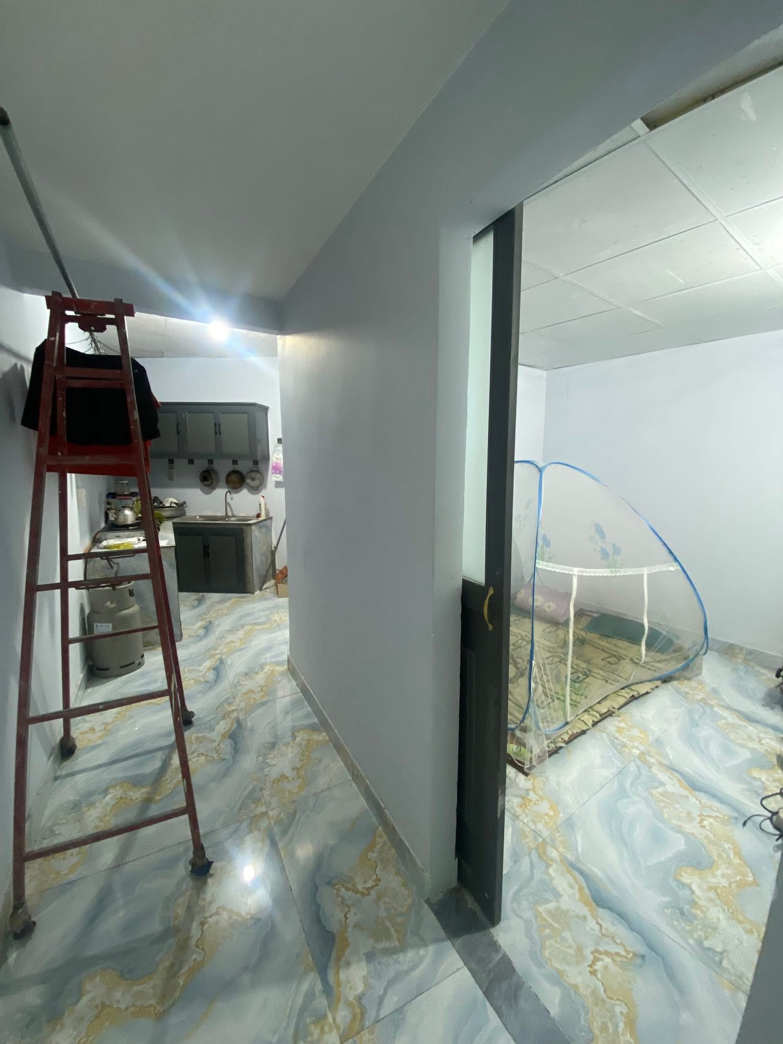 Bán nhà gần chợ bình chánh 1 trệt 1 lầu giá 600tr gọi xem nhà - Ảnh chính