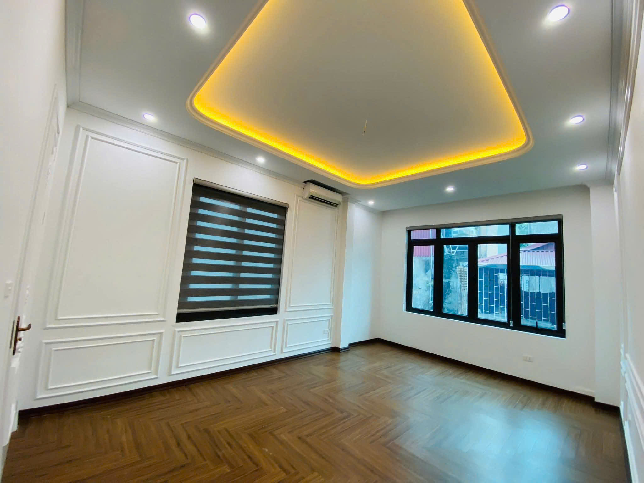 Bán nhà phố Láng Hạ 58m2, 4 tầng cực đẹp lô góc chỉ 14.2 tỷ trung tâm Đống Đa - Ảnh 1