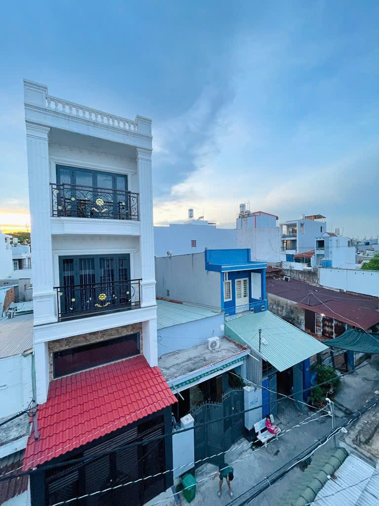 NHÀ 3 TẦNG (4x21) HẺM XE HƠI THÔNG GẦN MT NGUYỄN VĂN QUÁ - SÁT GÒ VẤP. - Ảnh 1
