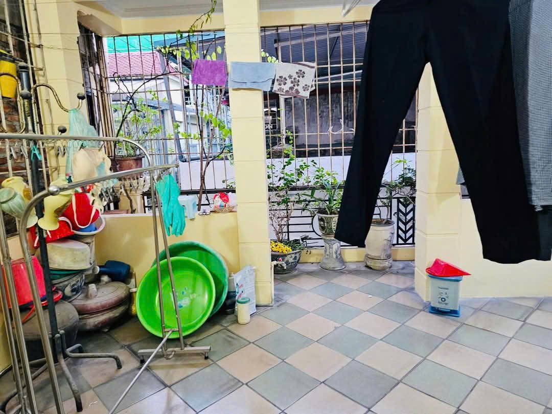 🔥Cách 1 Nhà Ra Ô Tô, Vị Trí Siêu Đẹp. Nhà Dân Xây Khung Cột Chắc Chắn , Khách Mua Về Lên Tầng , - Ảnh 2