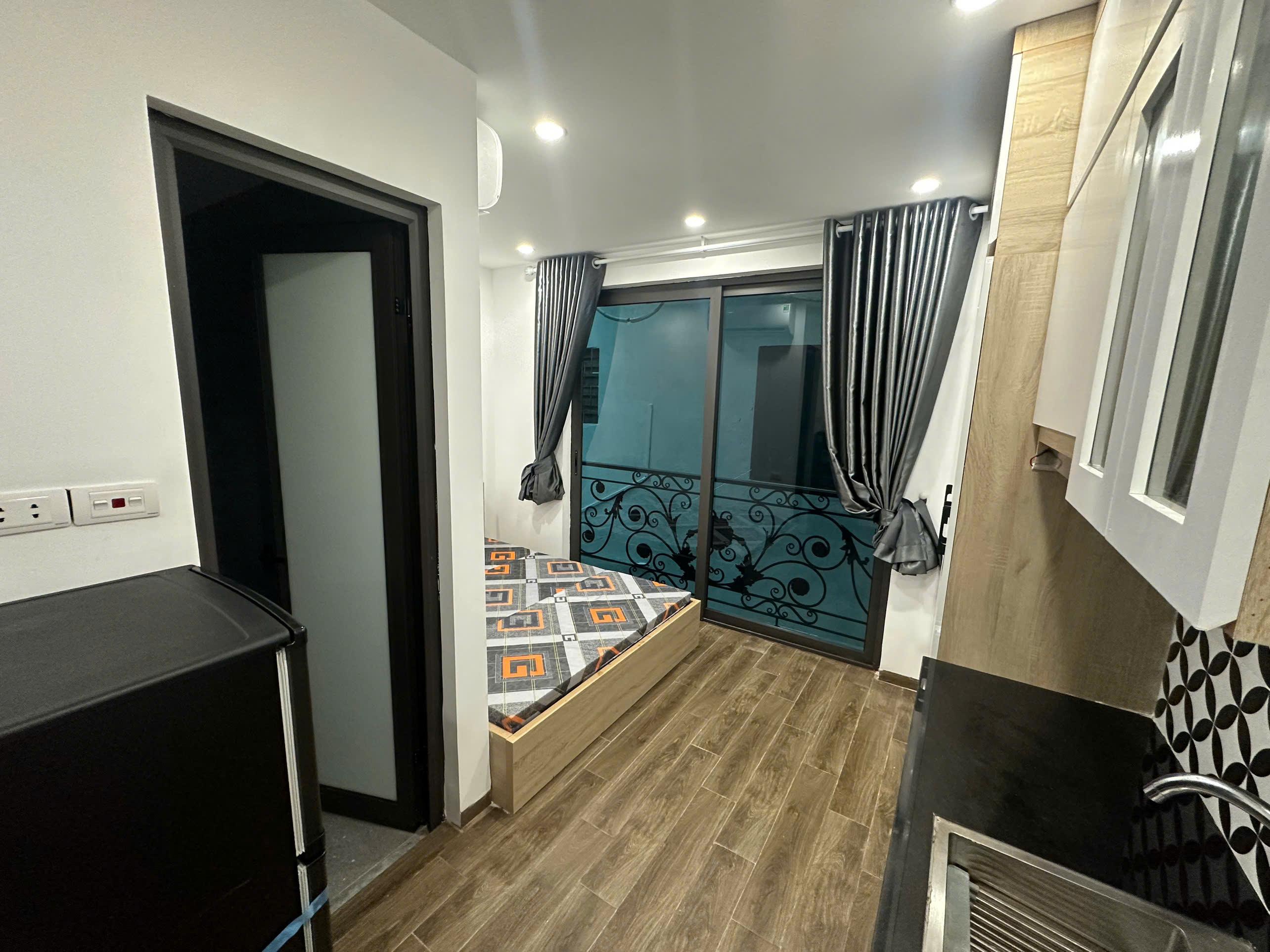 (Tin thật 100%) Bán tòa CHDV xây mới 63m2 x 13CH tại Đường Láng - Dòng tiền 75 triệu/tháng - Ảnh 1