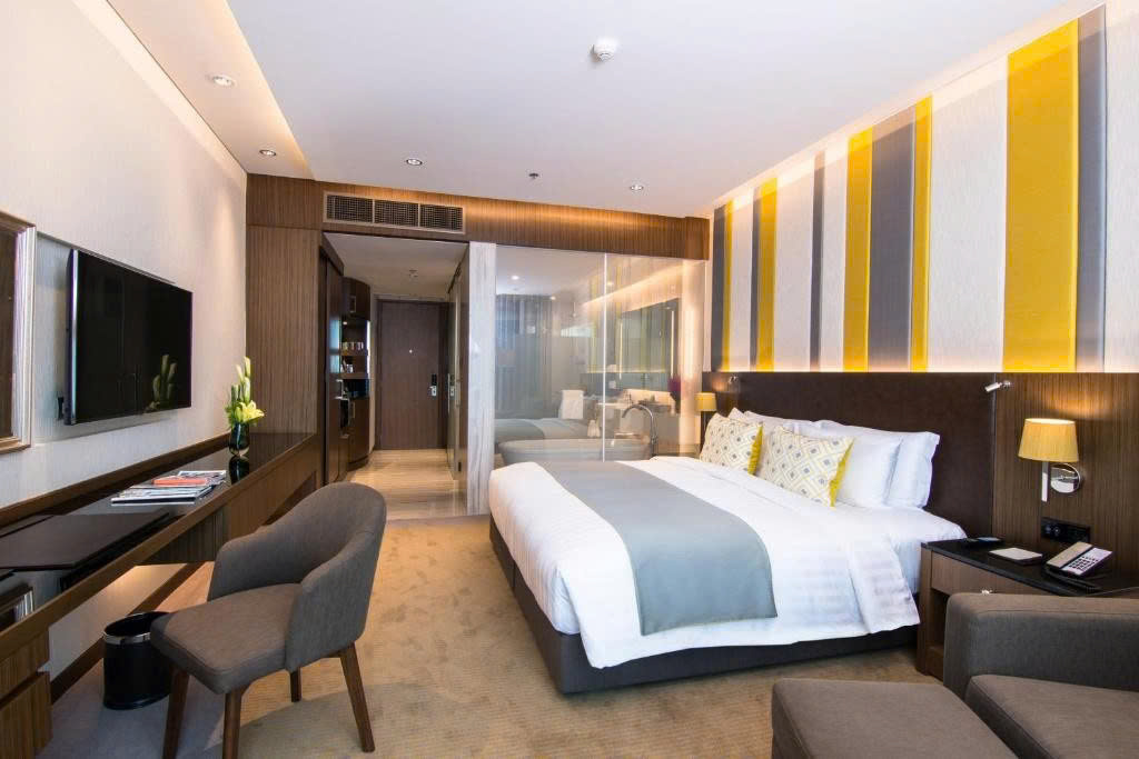 BÁN TÒA APARTMENT MẶT PHỐ DỊCH VỌNG HẬU - 330M² x 10 TẦNG - MT 10M - DÒNG TIỀN 300TR/TH - Ảnh 4