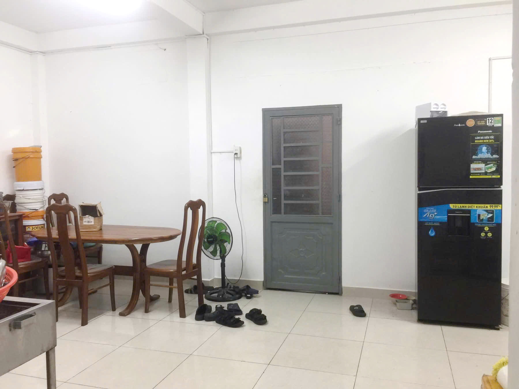 Nhà 3 tầng (4x23m NH 6.3m) mặt tiền view sông đường Ba Đình P9Q8 - Ảnh chính