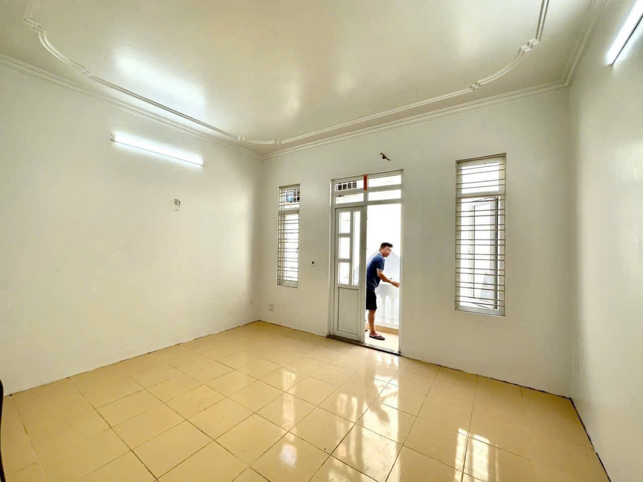 Bán nhà Hào Khê, 44m 3 tầng ngõ cực nông, Giá 2.99 tỉ, ngay Lạch Tray - Ảnh 2