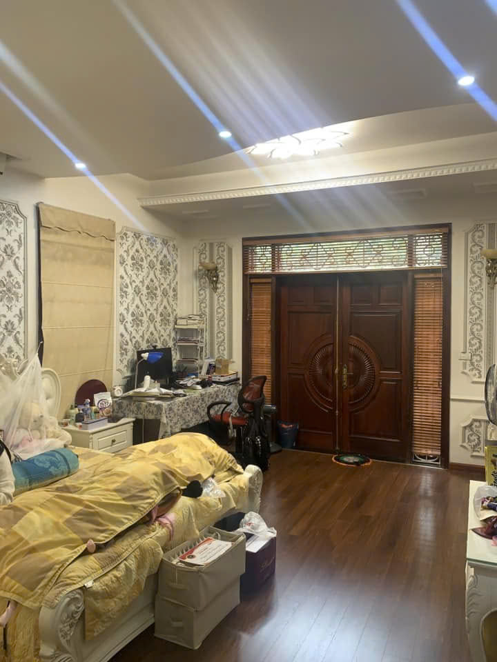 BÁN BIỆT THỰ LÁNG HẠ, ĐỐNG ĐA - 135M² - MT 10M - VỈA HÈ Ô TÔ TRÁNH - KINH DOANH- GIÁ 50 TỶ - Ảnh 3