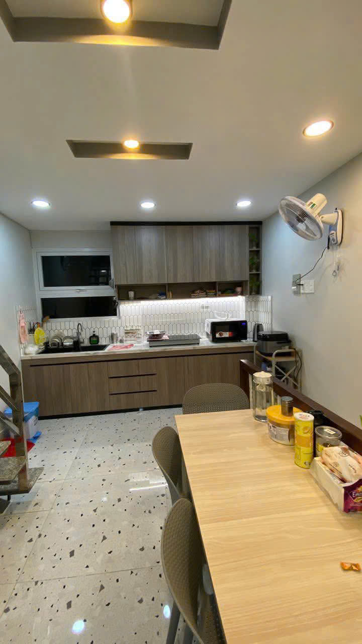 Bán nhà mới  MTKD đỉnh 10M Đội Cung quận 11 dt 33m2- 3 tầng chỉ 6.5 tỷ tl - Ảnh chính