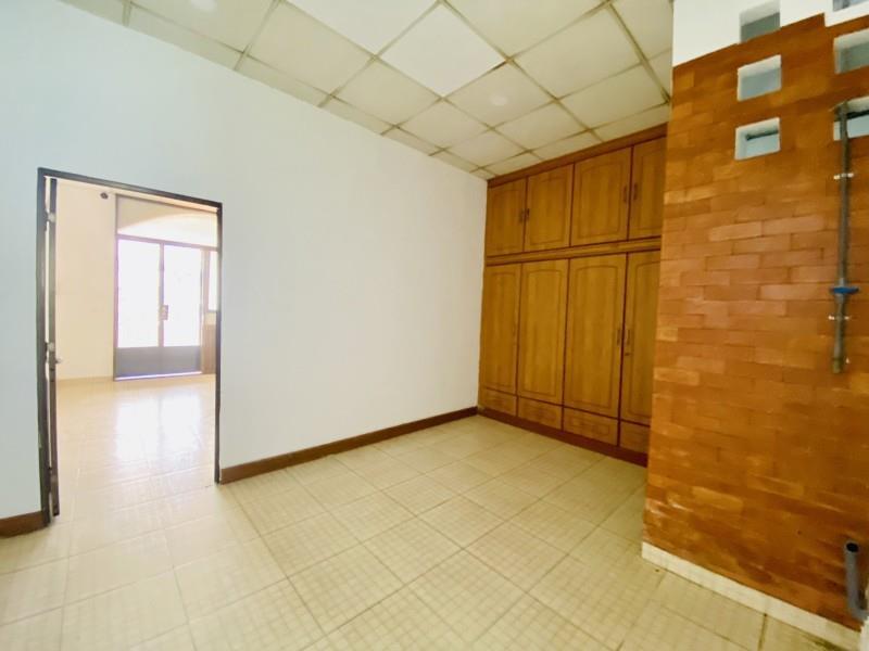 MẶT TIỀN KINH DOANH  NGANG 4M NỞ HẬU 18M, NGAY NGUYỄN OANH- NGUYỄN VĂN LƯỢNG DT 145M2 GIÁ 18 TỶ - Ảnh 2