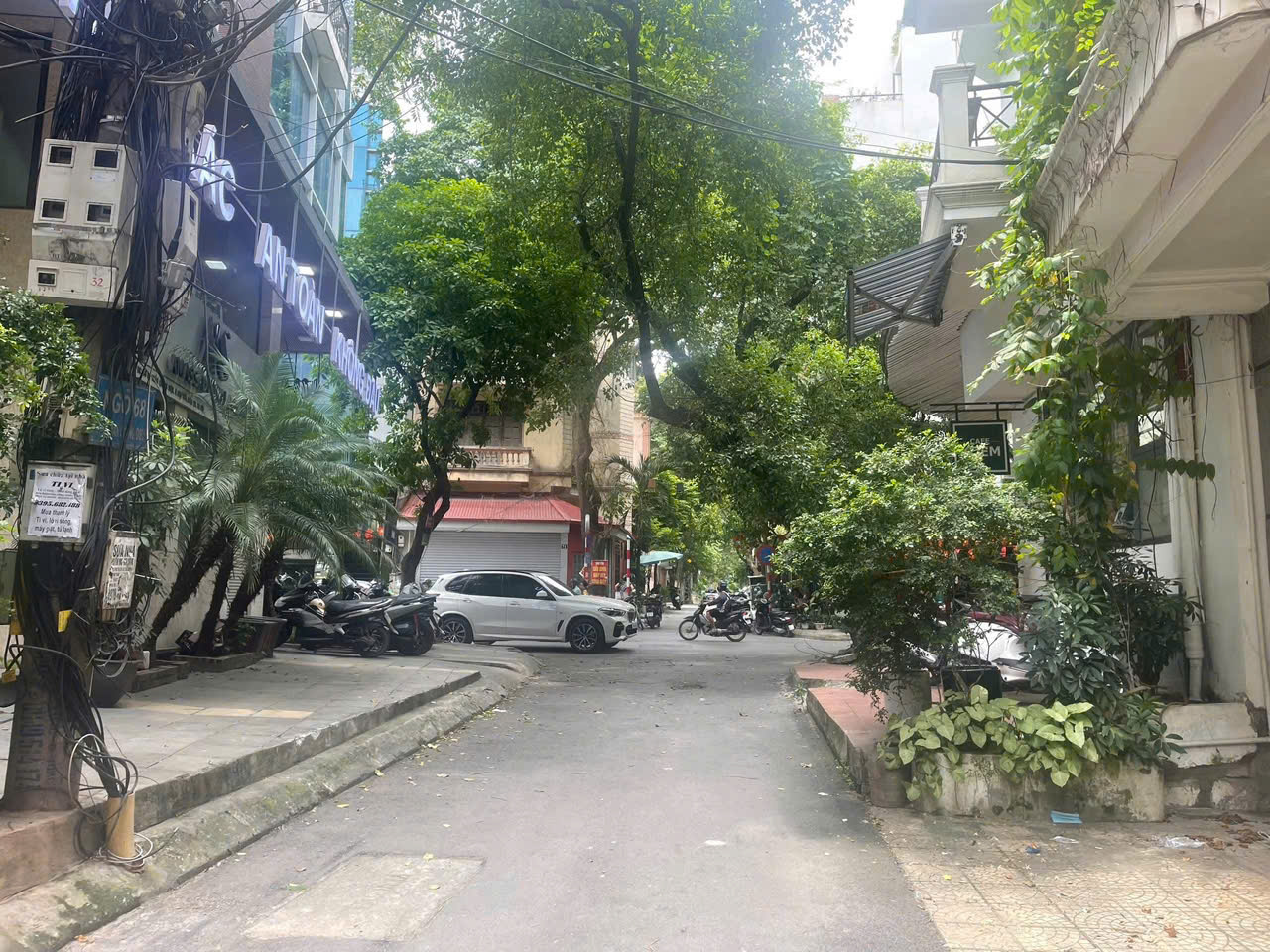 Nhà ở vị trí cực vip,ngay mặt phố phân lô,vỉa hè kinh doanh,ô tô tránh,sổ vuông đẹp, 17 tyr5,Trần - Ảnh chính