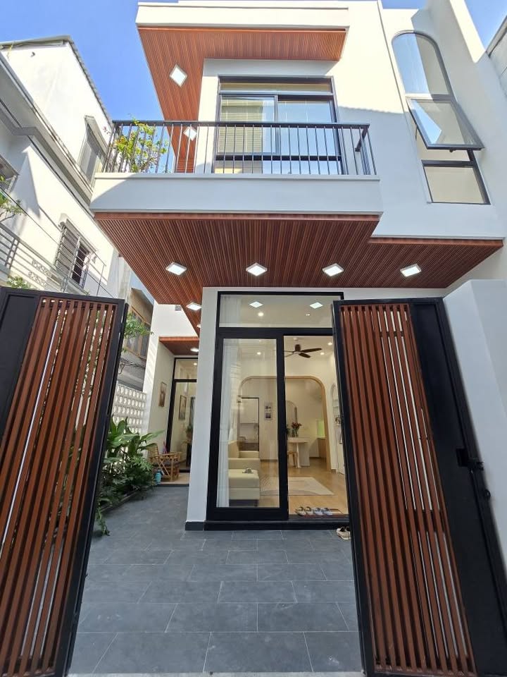 ► Góc Kiệt thăng 50m ra Lý Tự Trọng, 80m2, 3 tầng đúc, hiện đại thoáng, 5.1 tỷ - Ảnh 1