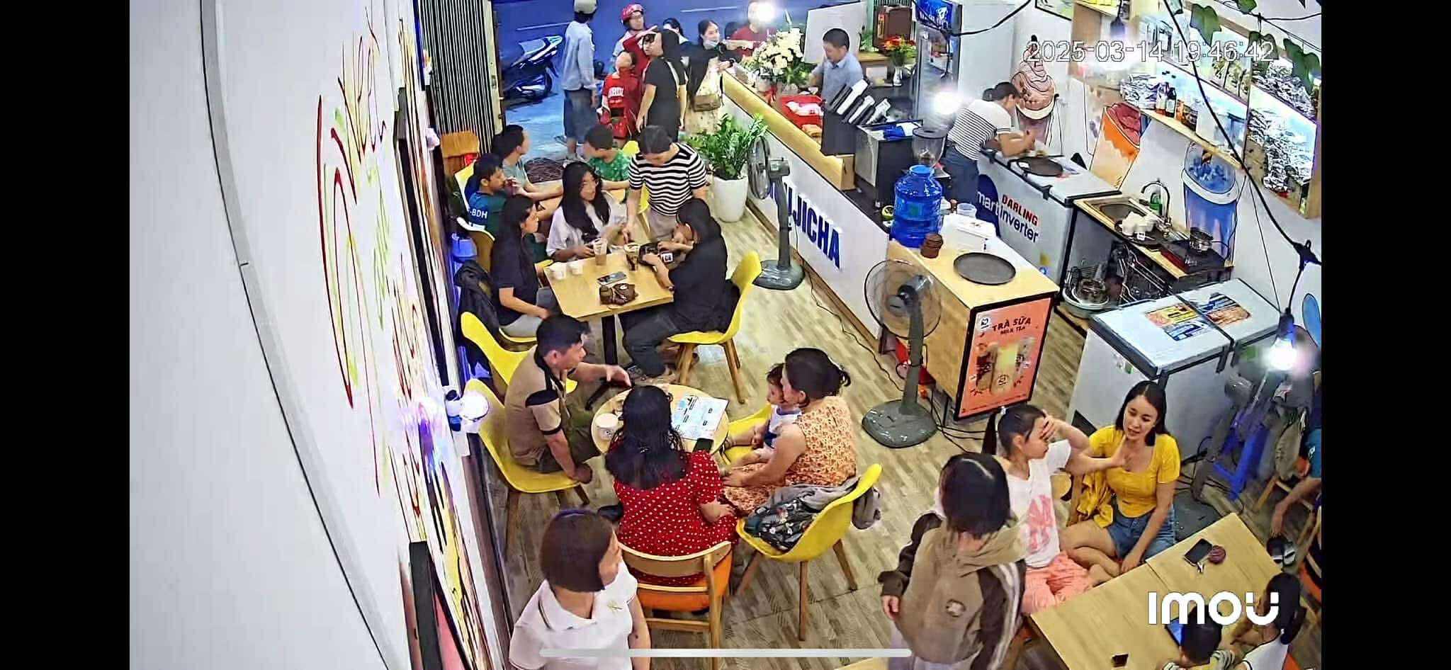 SANG NHƯỢNG QUÁN SỮA CHUA – KEM – TRÀ SỮA MẶT TIỀN ĐƯỜNG 2 BÀ TRƯNG – VỈA HÈ RỘNG – GIÁ ƯU ĐÃI - Ảnh chính