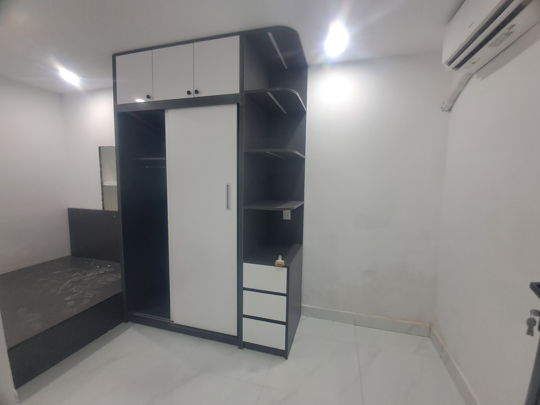 ► Nhà 60m ra MT Hải Phòng đối diện Ga Tàu, 44m2, lửng đúc 2PN, 2.45 tỷ - Ảnh 4