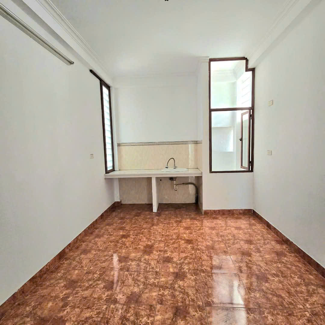 Bán nhà đẹp đường Cầu Giấy, Hà Nội. - Ảnh 4