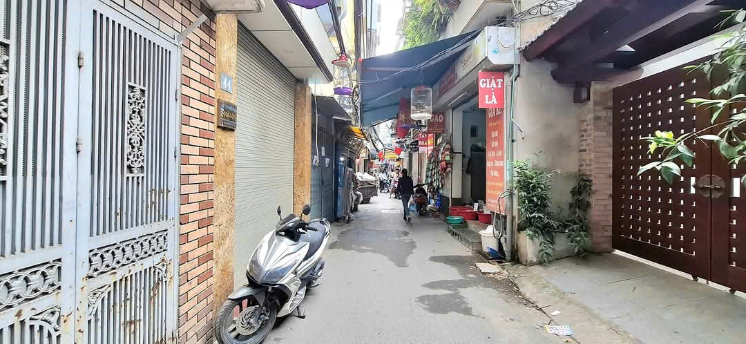 Bán nhà đẹp đường Cầu Giấy, Hà Nội. - Ảnh 2