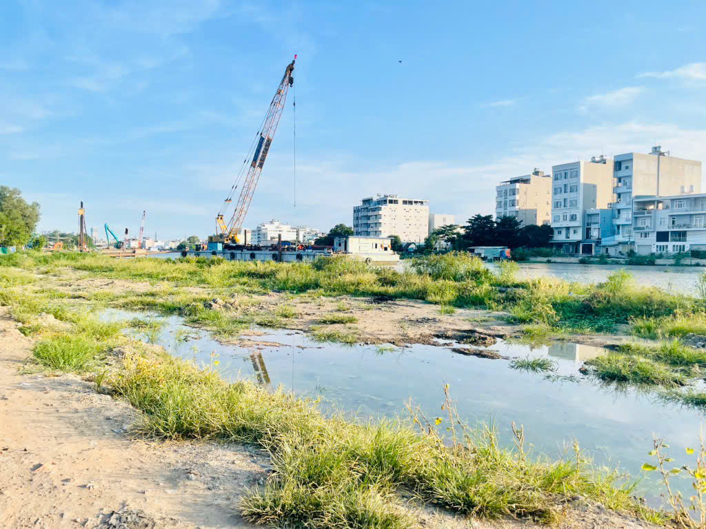 ĐẤT GIÁP GÒ VẤP – LÔ GÓC VIEW KÊNH THAM LƯƠNG 374m², NGANG 14.2M,  21T - Ảnh 1