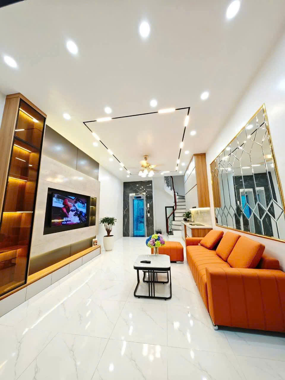 TRẦN KHÁT CHÂN - 50M X 5T, MT 5M - 3 NGỦ - OTO ĐỖ CỬA - KINH DOANH - THANG MÁY - Chỉ 10 tỷ 8 - Ảnh chính