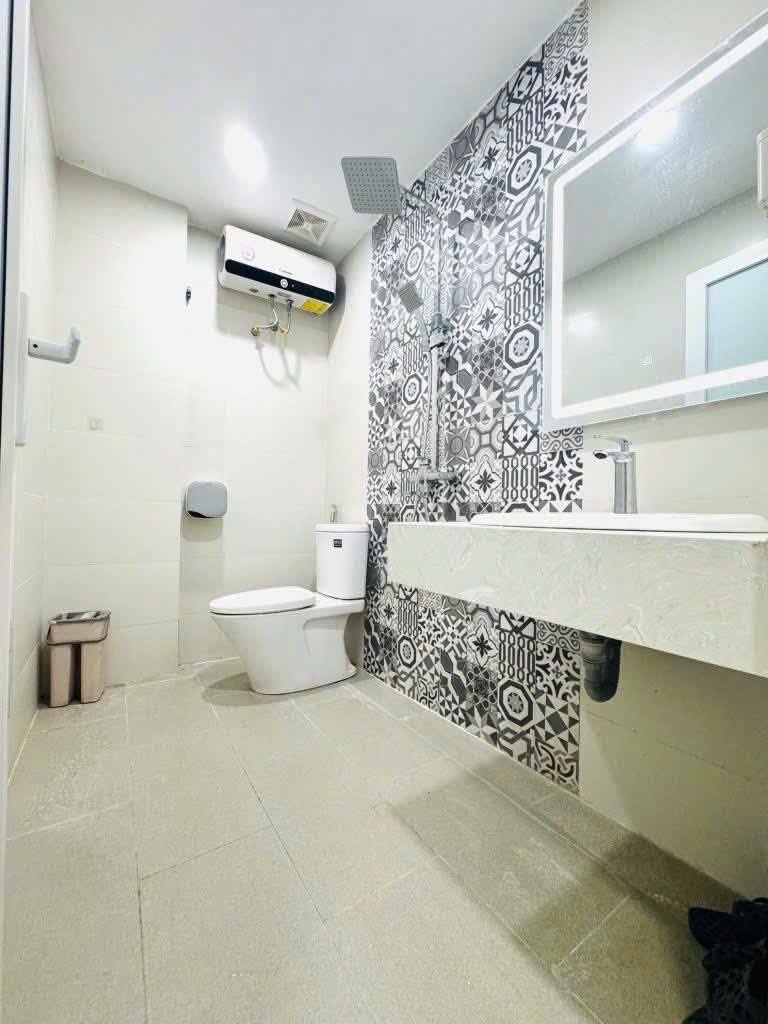 Cho thuê nhà riêng Nguyễn Đình Hoàn, Hoàng Quốc Việt 36m x 5T, 3PN4VS giá 15 triệu - Ảnh 4