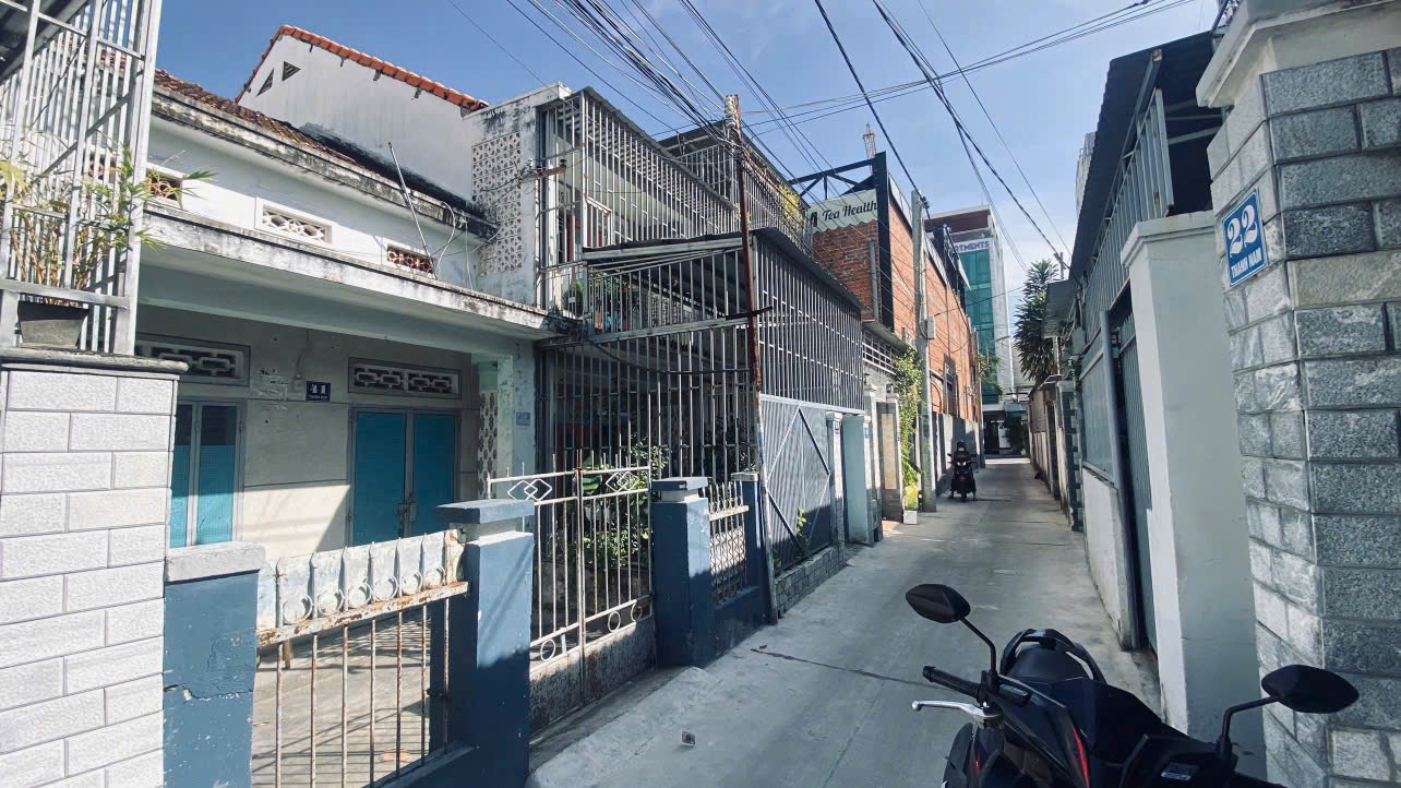 Bán đất có nhà cấp 4 cũ Vĩnh Hải gần Hòn Chồng Nha Trang <br>Mặt tiền đường Thanh Nam - Dt 125m2 - Ảnh 2