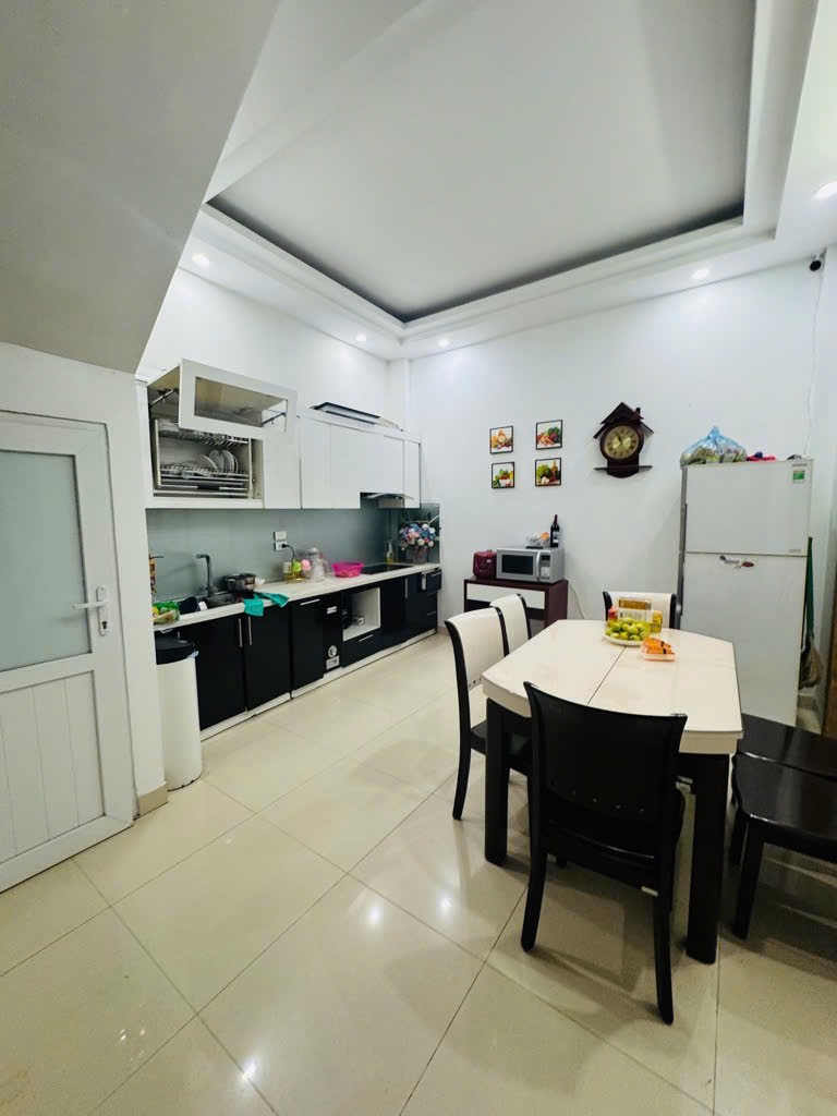 Bán nhà dân xây ngõ Trần Duy Hưng, về ở ngay, cách mặt phố 40m - Ảnh chính