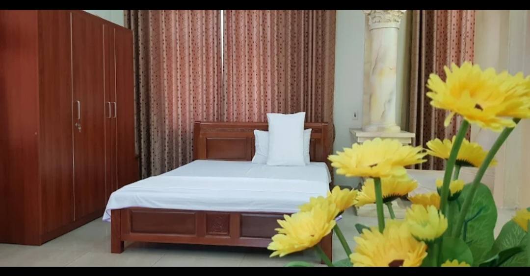 Bán gấp Khách sạn 1400m2, mt20m, 7T, 28 tỷ, Sóc Sơn. - Ảnh 1