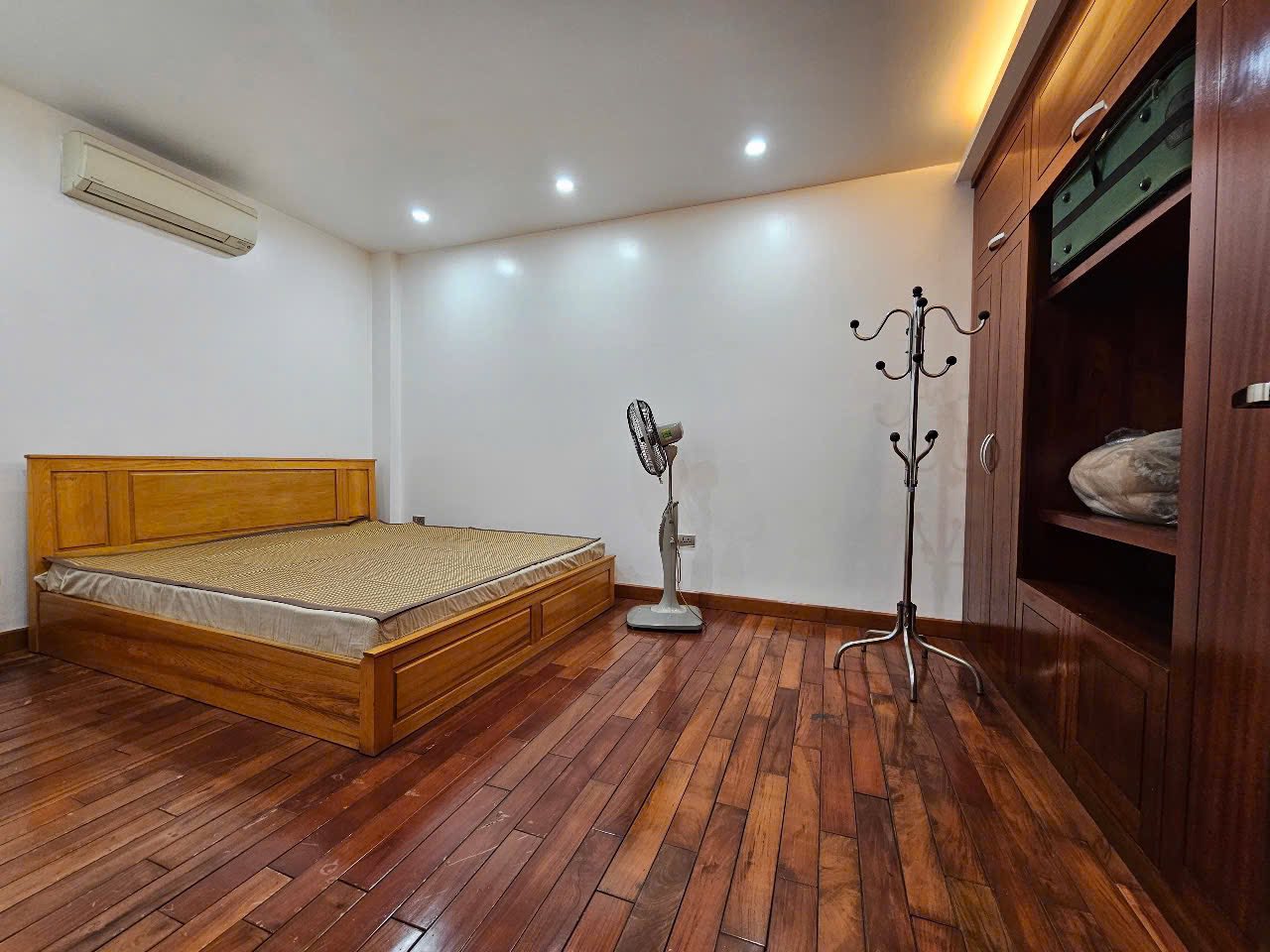 Bán tòa apartment phố Trần Hưng Đạo, 75m2, 7 tầng thang máy, mặt tiền 4m, 39.5 tỷ, KD đỉnh - Ảnh 1