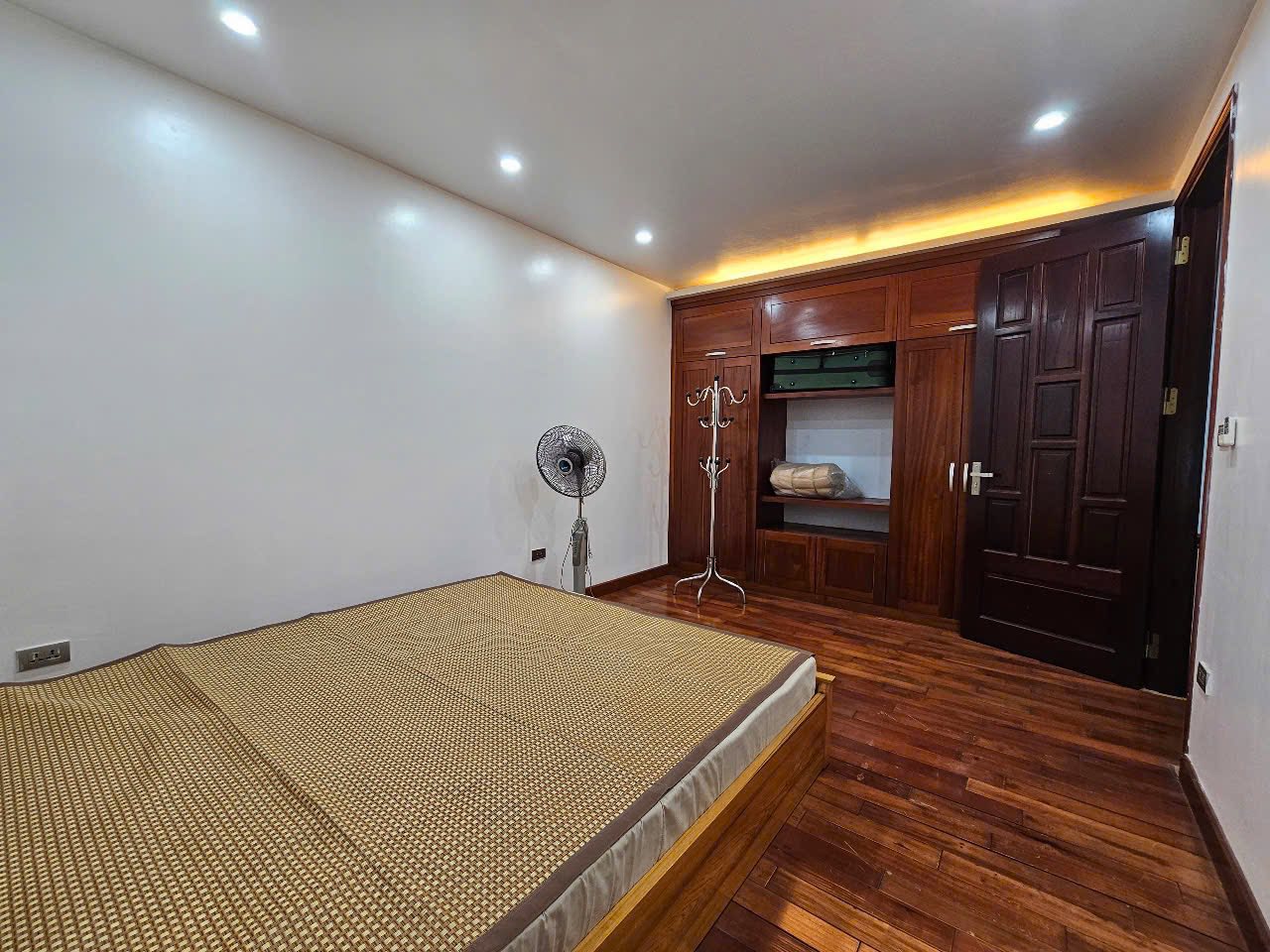 Bán tòa apartment phố Trần Hưng Đạo, 75m2, 7 tầng thang máy, mặt tiền 4m, 39.5 tỷ, KD đỉnh - Ảnh 2