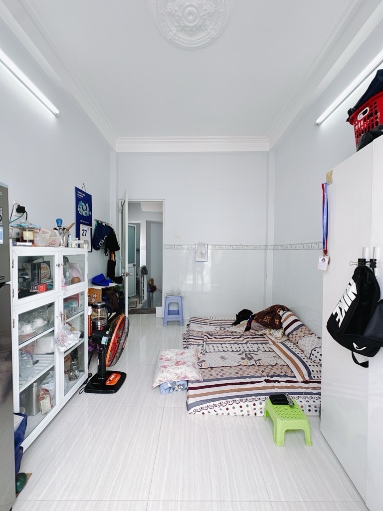 NHÀ MẶT PHỐ THIẾT KẾ ĐẸP  KHU AN NINH GẦN CHỢ ,SIÊU THỊ , TRƯỜNG ĐẠI HỌC- THÔNG TỪ HOÀNG DIỆU RA - Ảnh 1