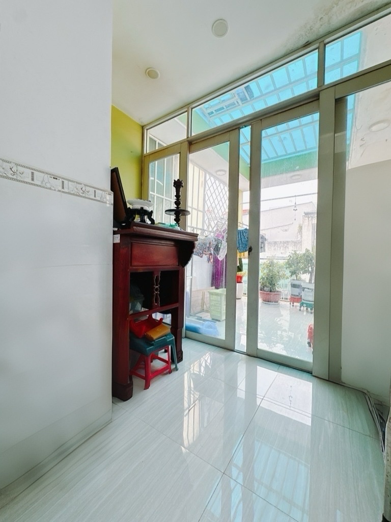 NHÀ MẶT PHỐ THIẾT KẾ ĐẸP  KHU AN NINH GẦN CHỢ ,SIÊU THỊ , TRƯỜNG ĐẠI HỌC- THÔNG TỪ HOÀNG DIỆU RA - Ảnh 3
